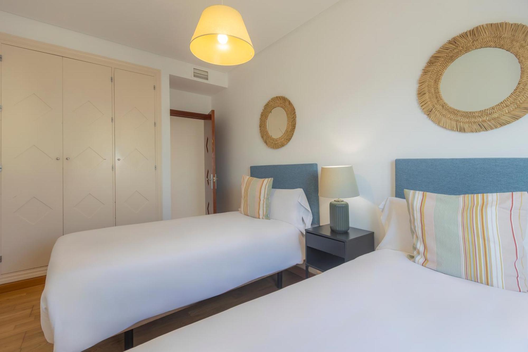 Apartamentos Moon Dreams Puerto El Puerto de Santa María Esterno foto