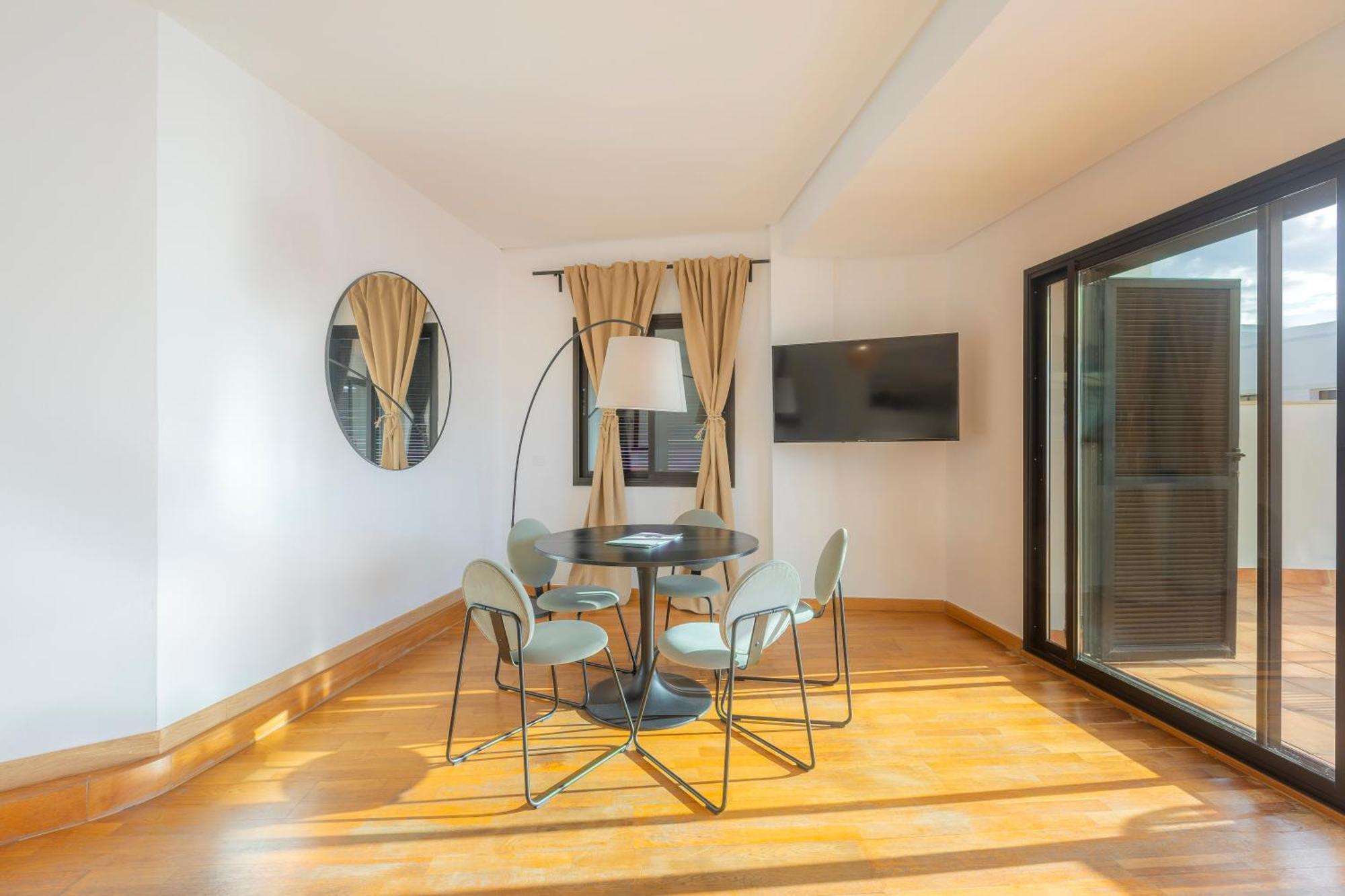 Apartamentos Moon Dreams Puerto El Puerto de Santa María Esterno foto